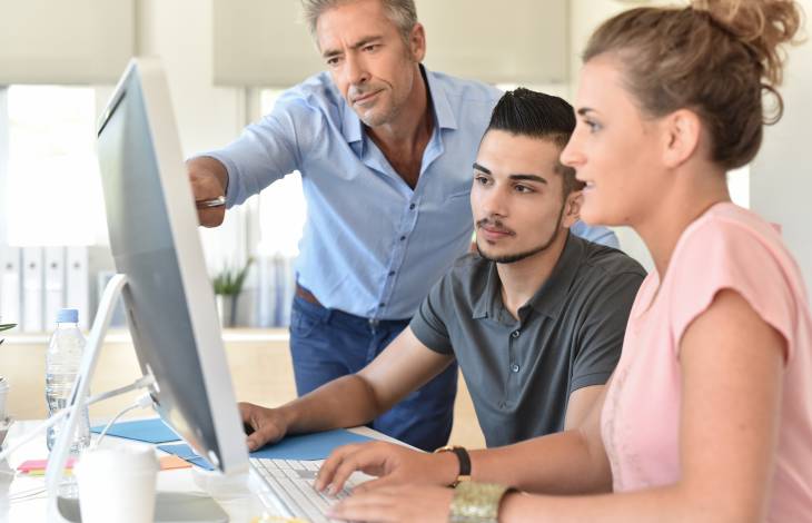 Soutien aux apprentis et aux entreprises formatrices 