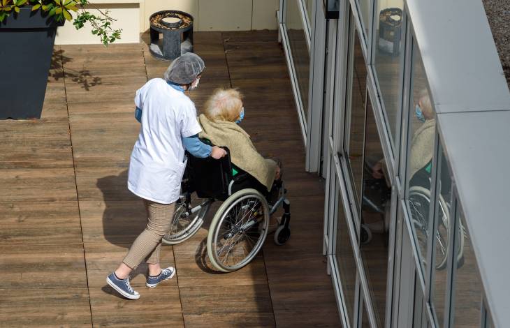 Pérennisation des mesures sur l’organisation des régimes sociaux et l’adaptation des structures d’hébergement médico-social